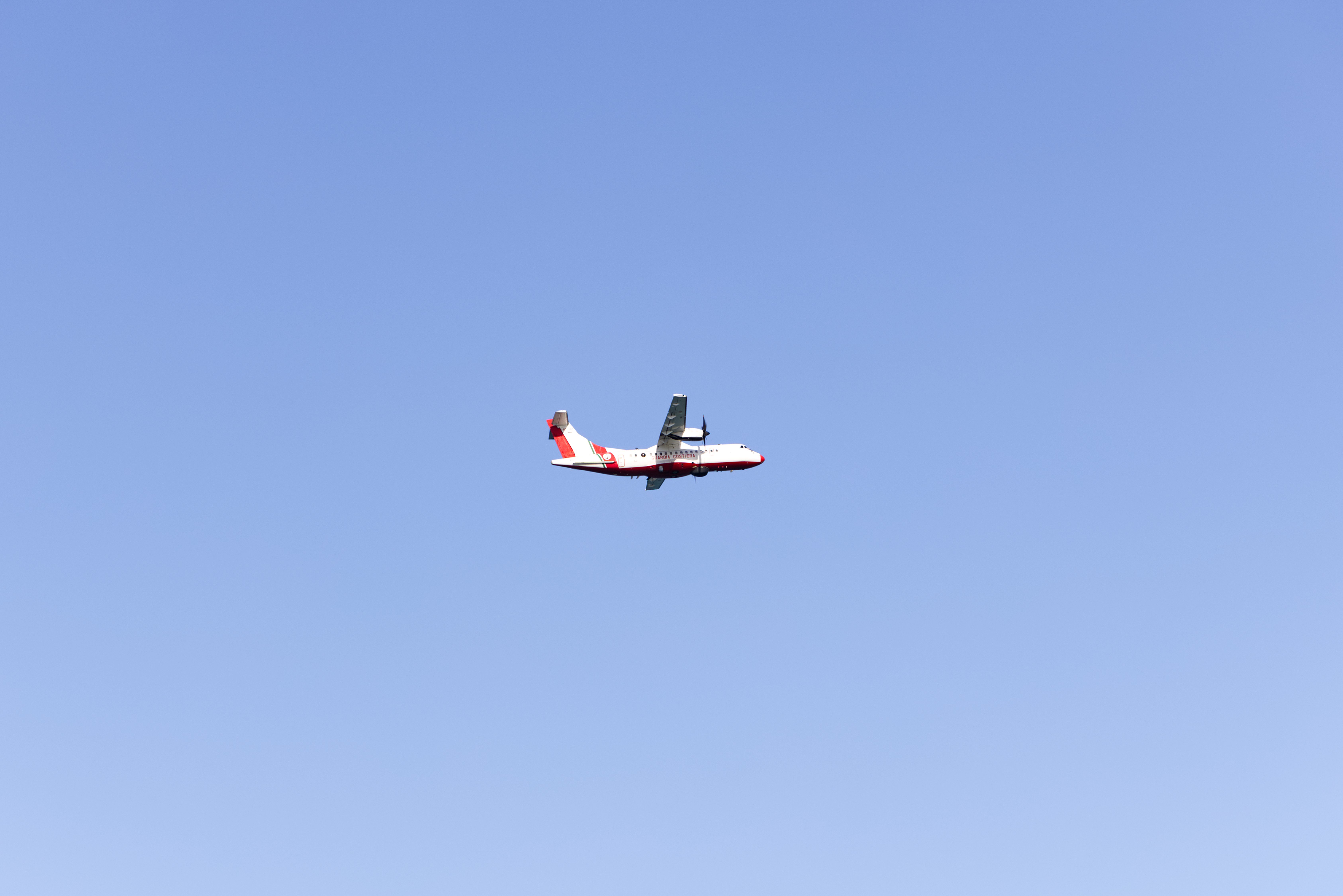 Aereo in volo nel cielo